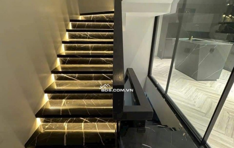 Tôi cho thuê Nhà căn góc, mới,vỉa hè, 116m2- 4T, Trần Nhân Tông_46 Tr